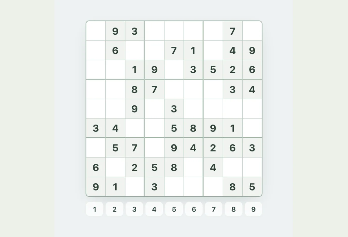 Lưới Sudoku 9 × 9 đang chơi với các số cố định và bàn phím số 1–9 bên dưới